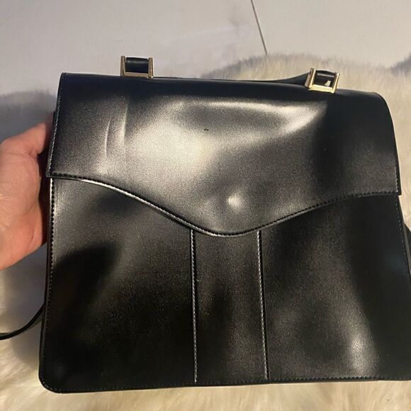 Boutique black faux leather bag has flaws #10 - Picture 2 of 9